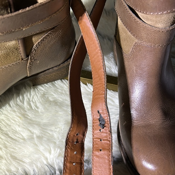 Leather Ankle Boot - Picture 4 of 4